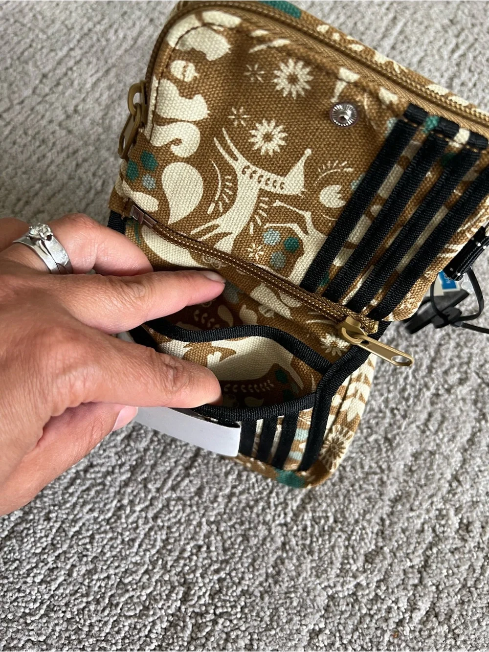 KAVU Zippy Wallet in Fall Folklore - Picture 14 of 16